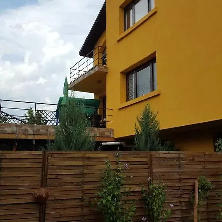 Pensiune Gerovi House *