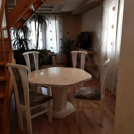 Gerovi House *